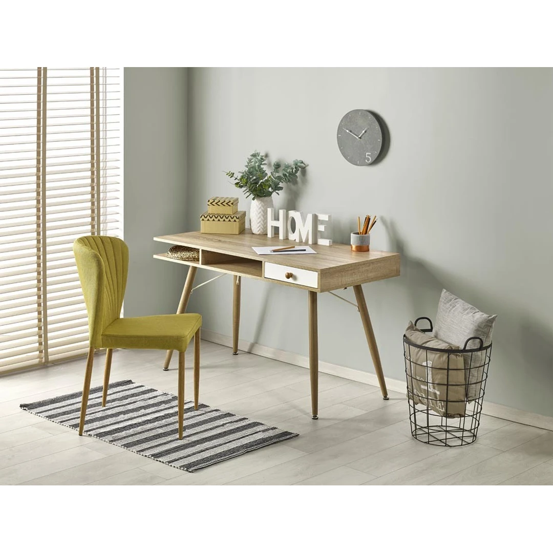 Skandinaviško stiliaus baltas rašomasis stalas su įmontuota spinta