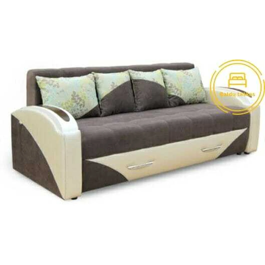 Patogi lova su dideliu miegojimo plotu ir talpia patalynės dėže