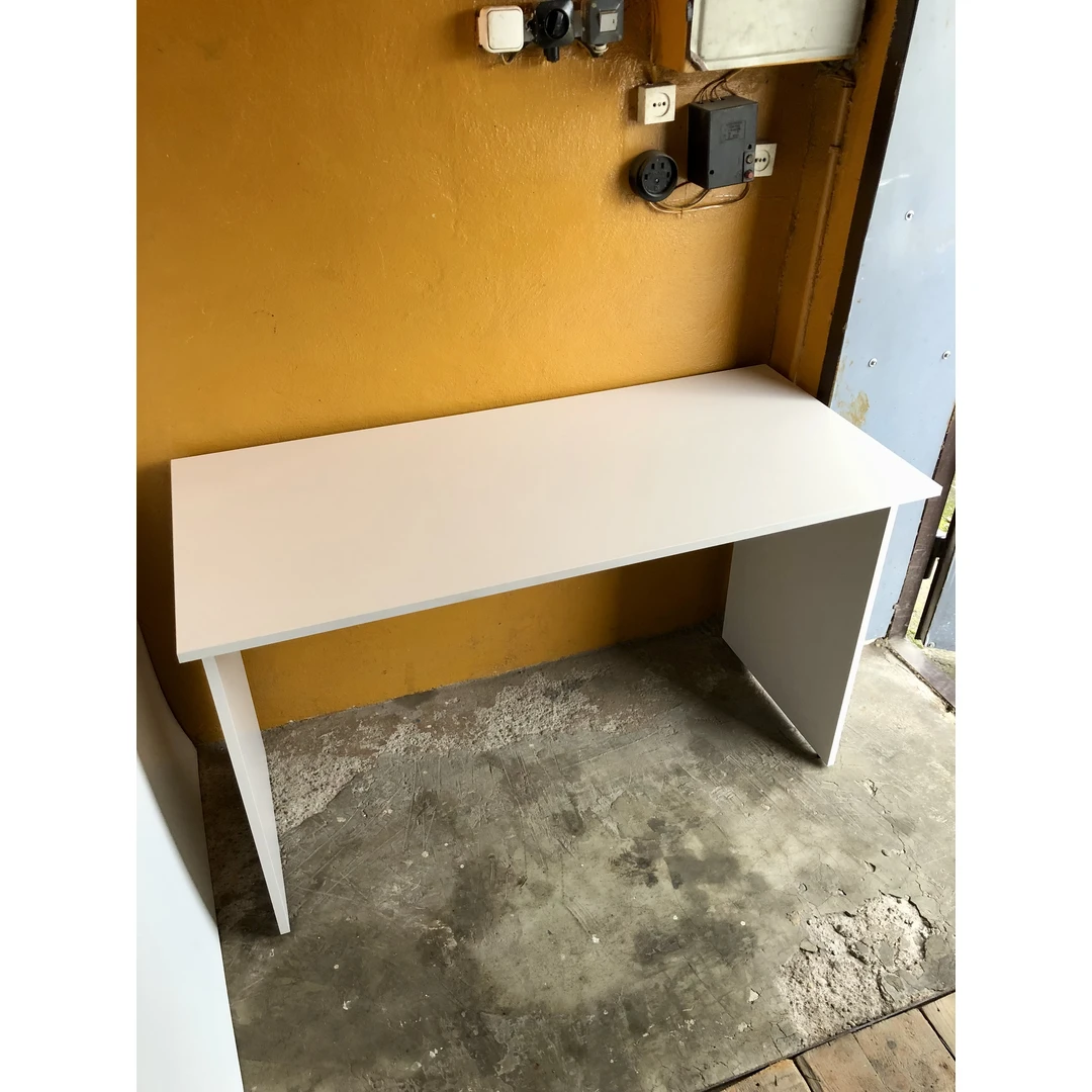 Ergonomiškas rašomasis stalas Kašmyro spalvos