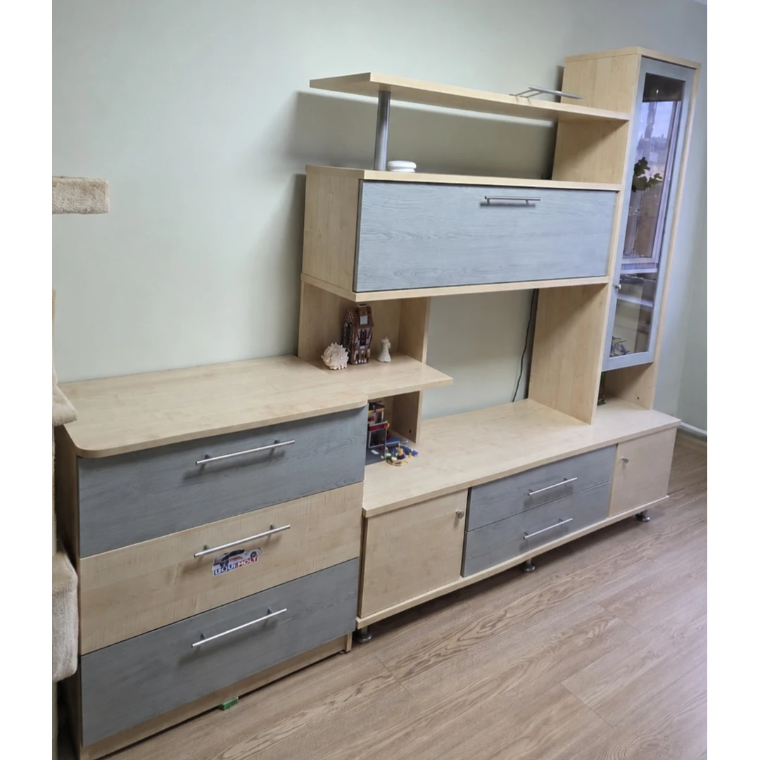 Parduodu pagal užsakymą gamintą sekciją ir komodą, 80 €, Vilnius