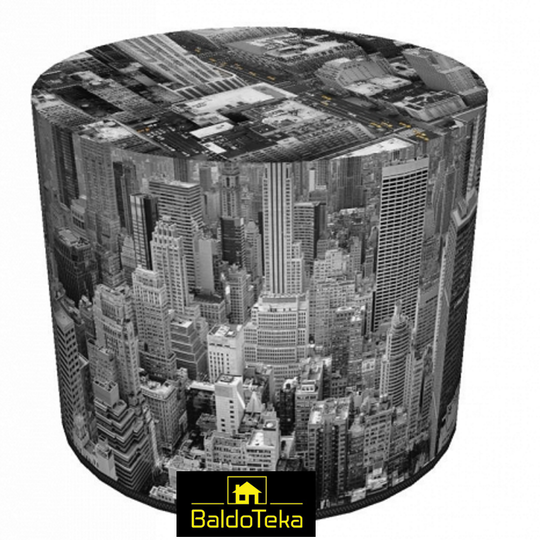 Spalvingas ir lengvas pufas – puikus papildymas bet kuriam kambariui