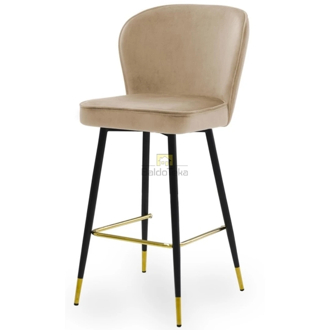 Aksominės sofos su metalinėmis kojelėmis