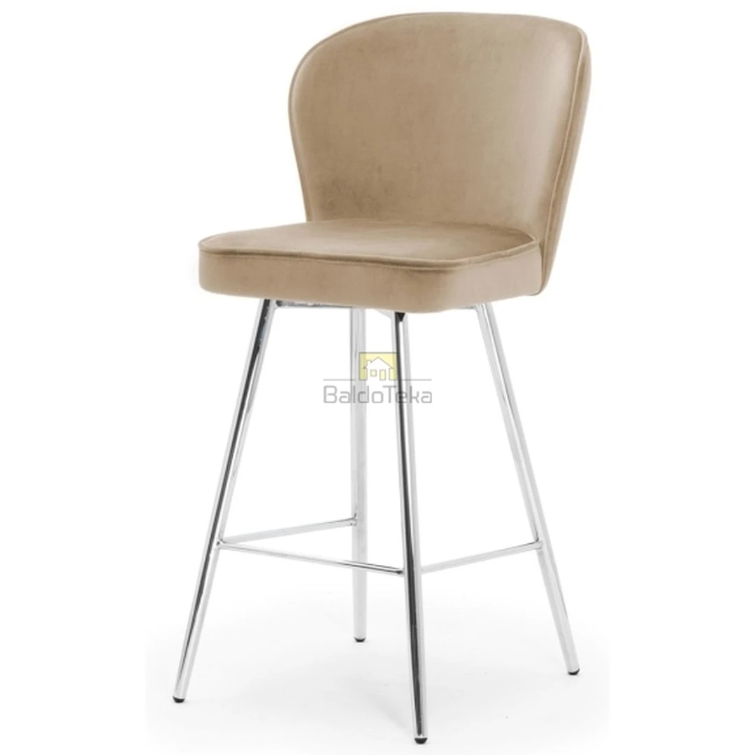 Madingi sofos su aksominiu audiniu ir chromuotom kojelėmis