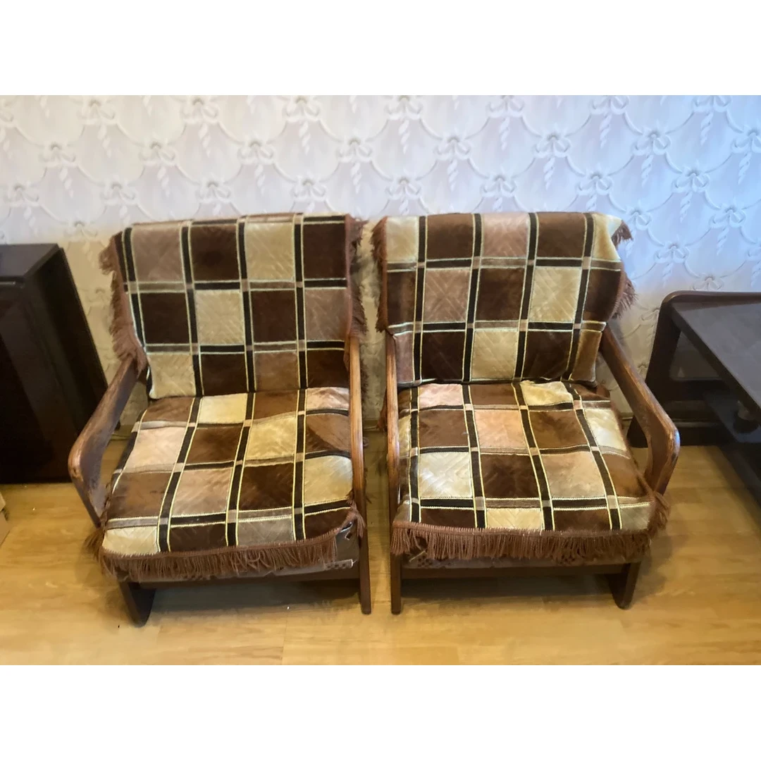 Atiduodami seni baldai Vilijampolėje