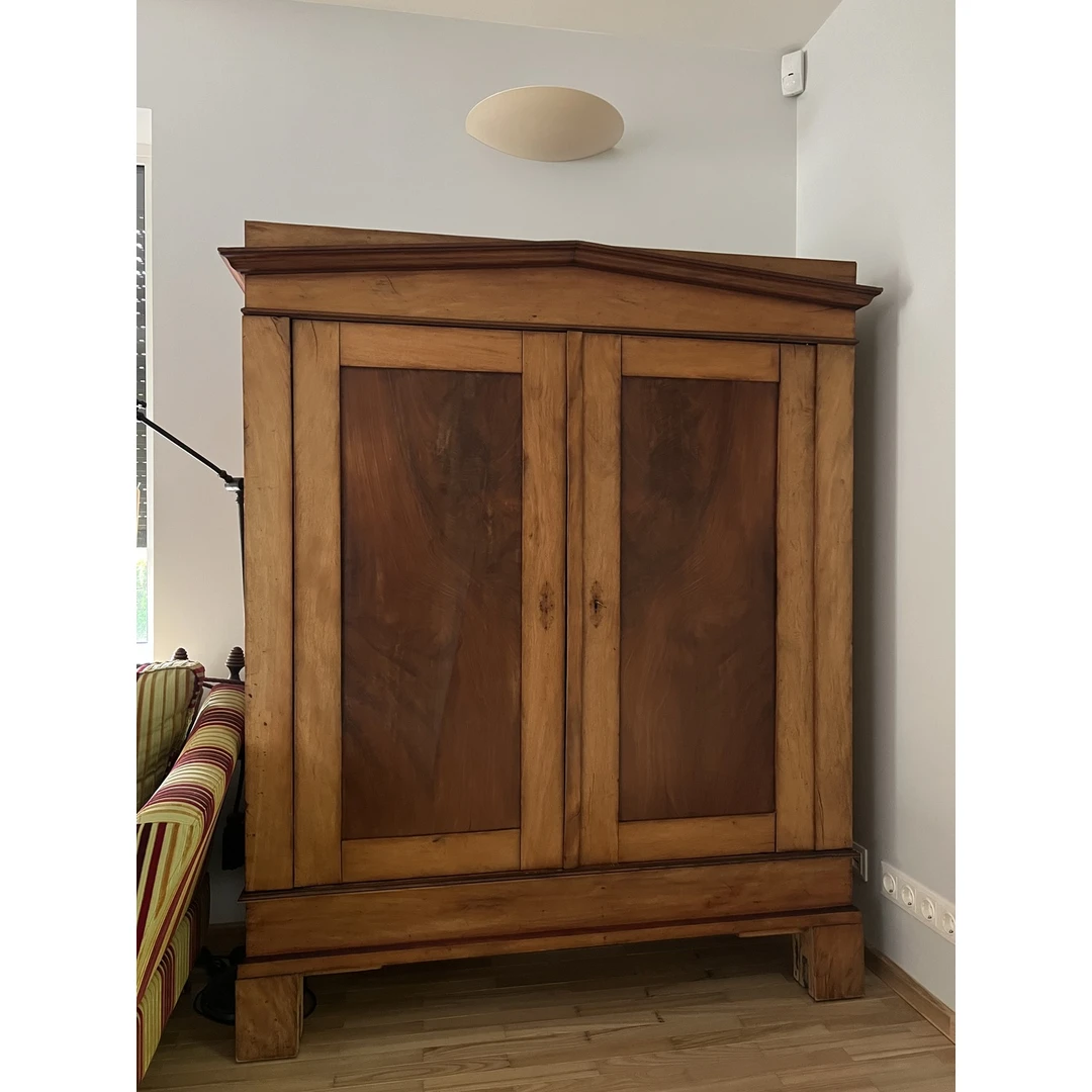 Autentiška Biedermeier stiliaus spinta su bronziniais akcentais