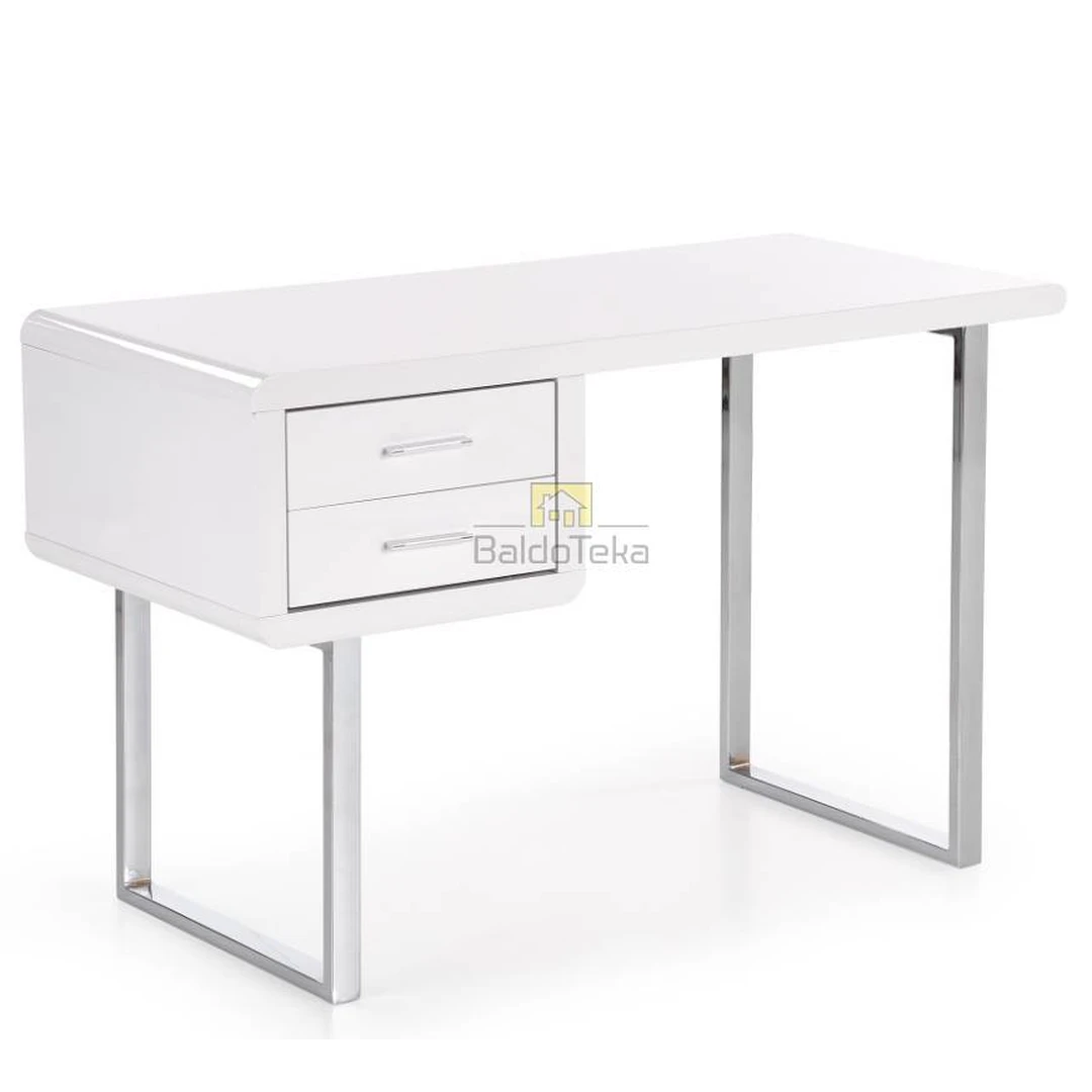 Moderni balta blizgi spinta su chromuotu metalo apvadu