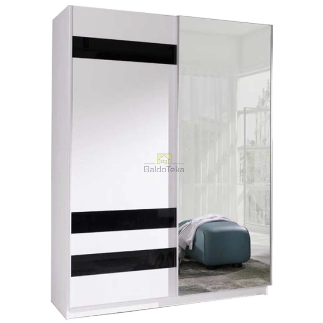 Šiuolaikiška spinta balta matinė su juodu stiklu