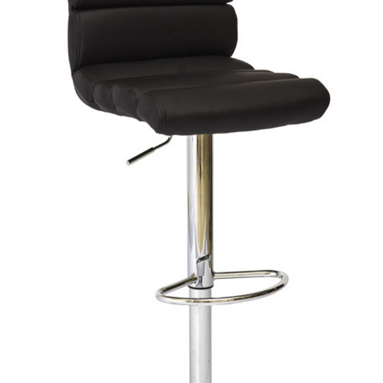 Ekologiški baldai su chromuotu metalu – juodos spalvos stilius