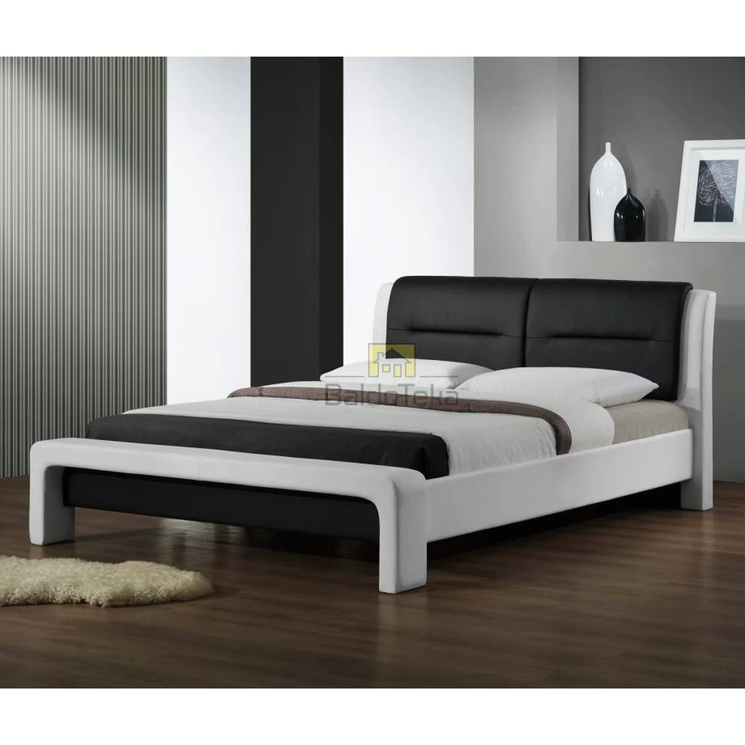 Stylinga balta ir juoda lova su grotelėmis