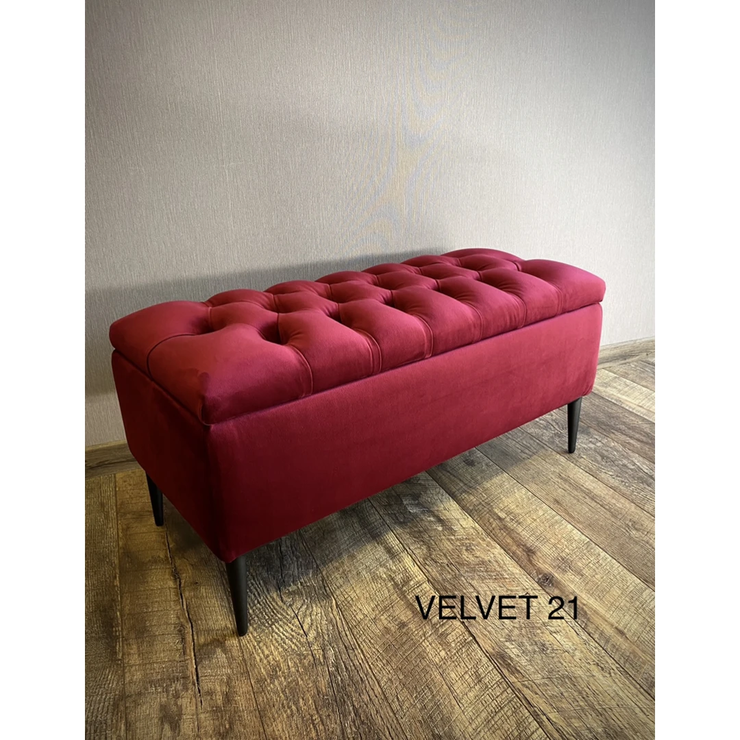 Chester stiliaus minkštuoliai su metalinėmis kojelėmis