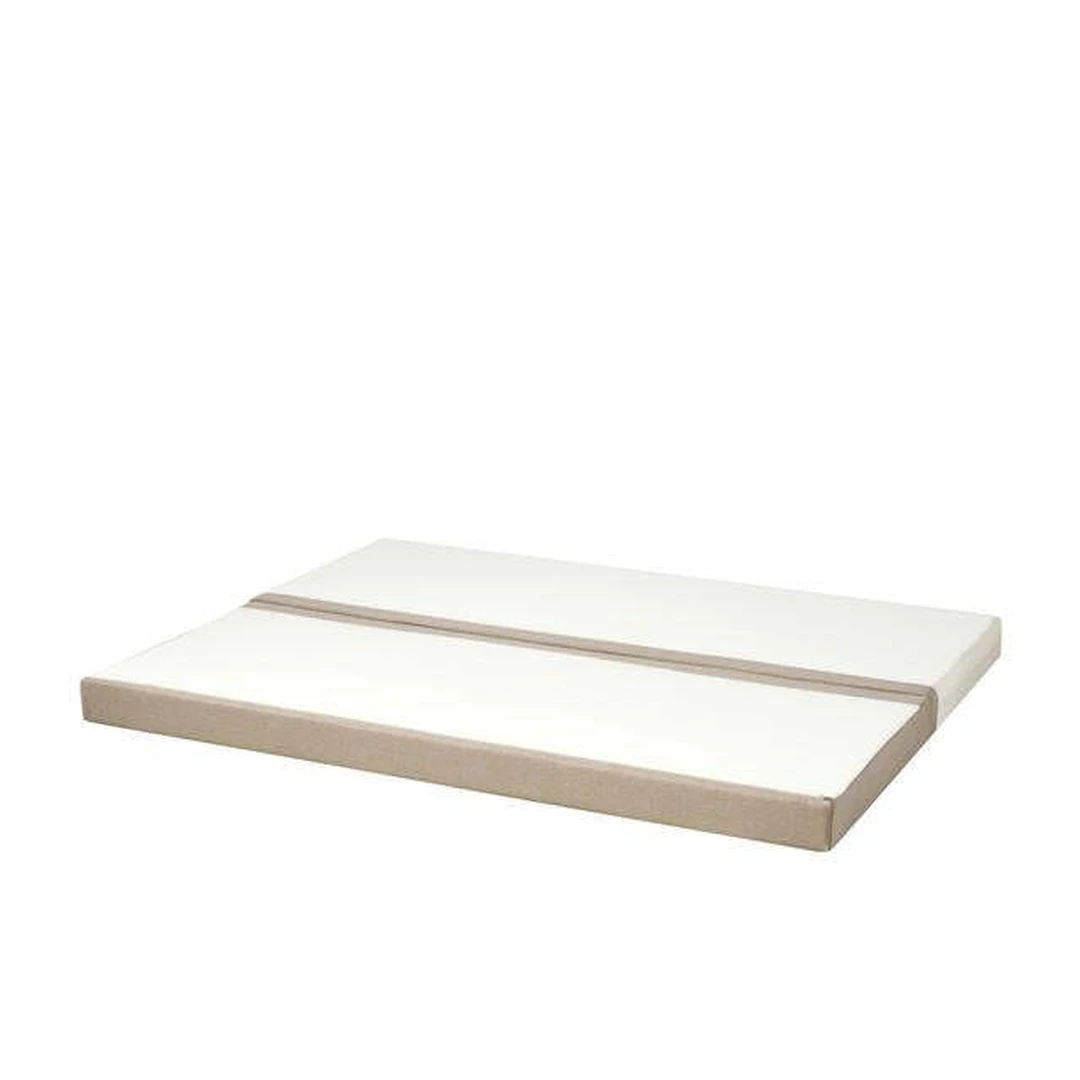 Šiuolaikiška minkšta sofa su funkcionaliu dizainu