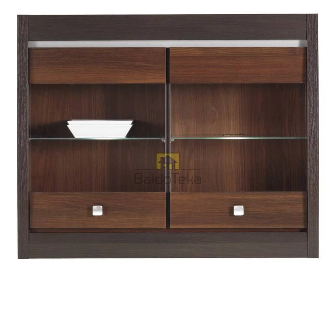 Stilingos spintos su metalinėmis rankenėlėmis