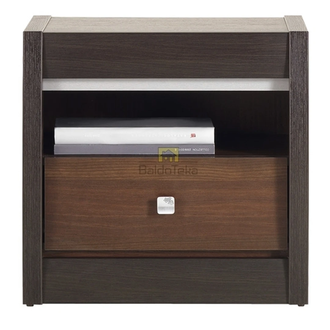 Stilingos spintelės su metalinėmis rankenėlėmis, tamsus riešutas/milano ąžuolas