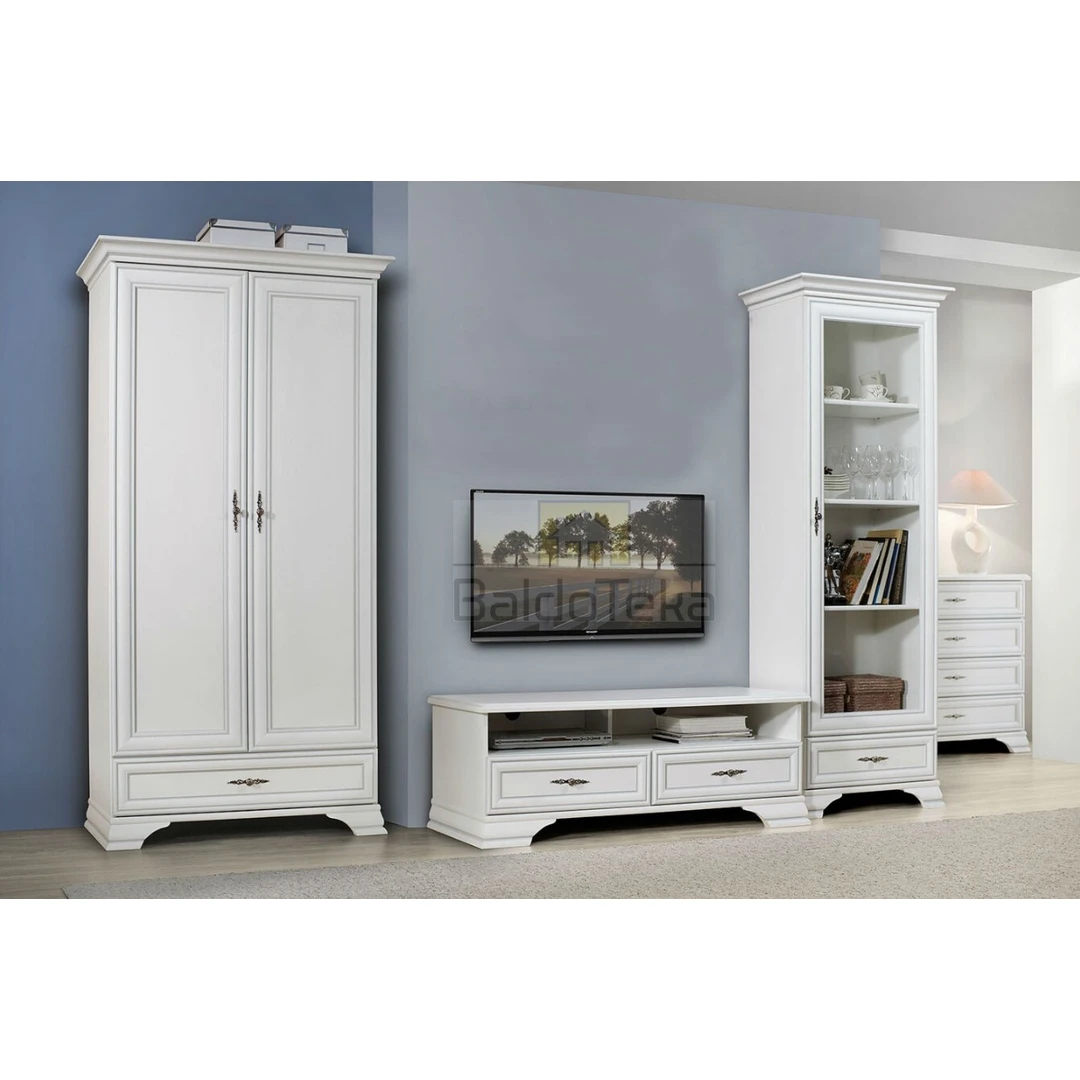 Šiuolaikiška baltų spintų kolekcija – erdvė ir stilius