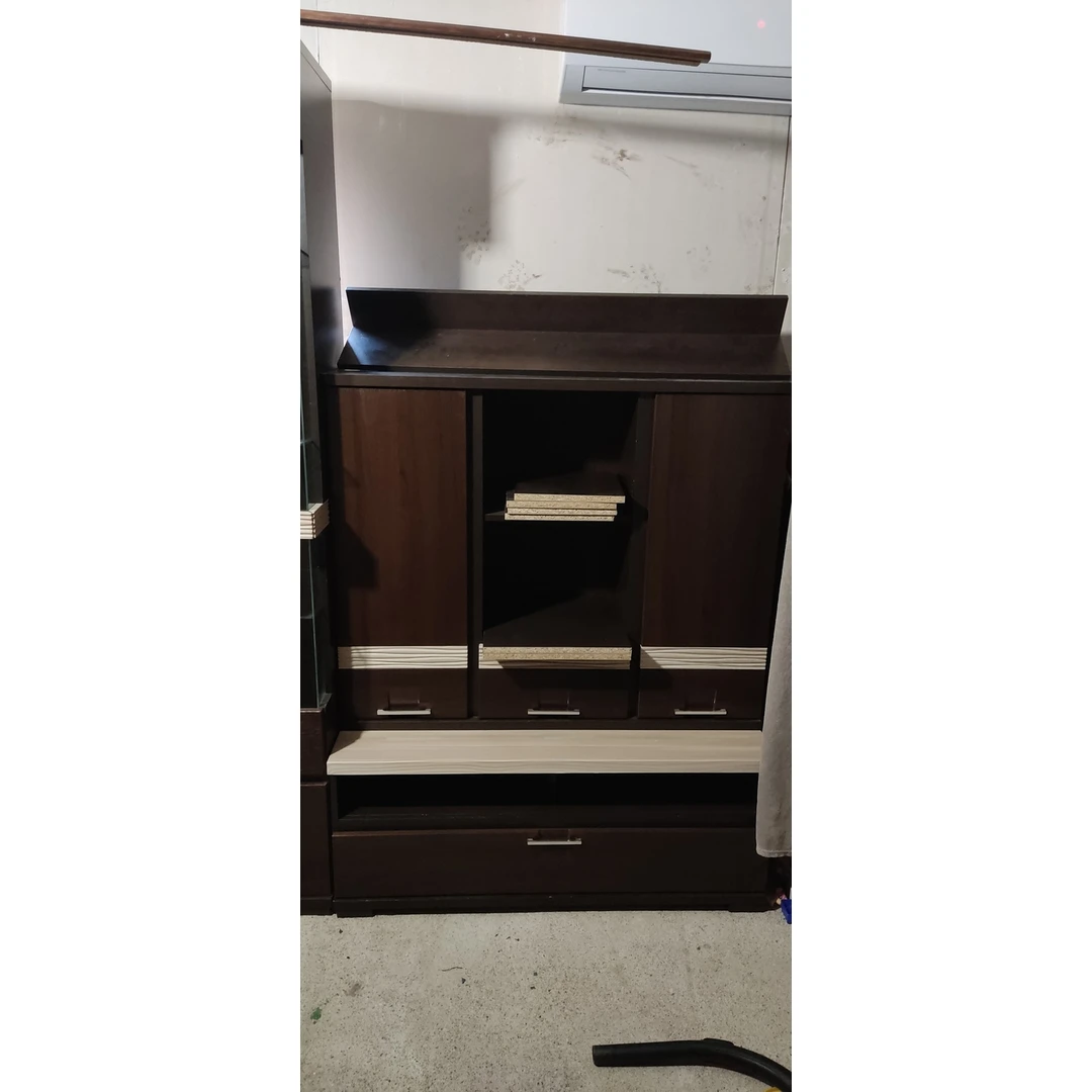 Tvirta ir patogi sekcija – puikus pasirinkimas jūsų namams