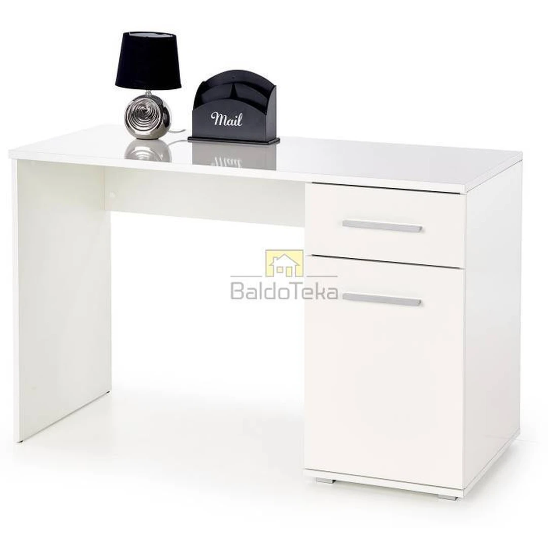 Šiuolaikiška balta blizgi spinta – 120x75x55 cm