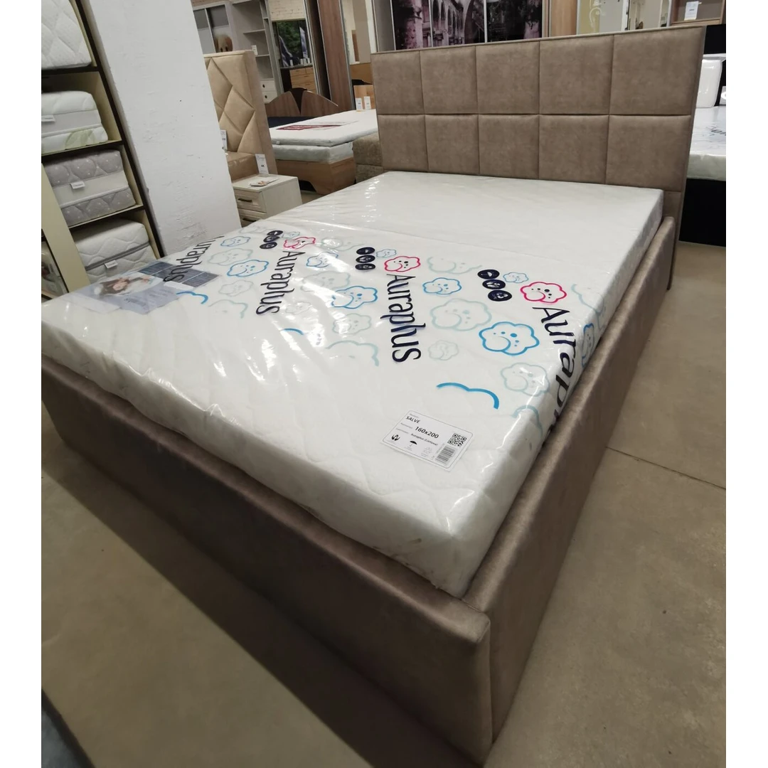 Lietuviškos miegamos lovos su individualiais sprendimais