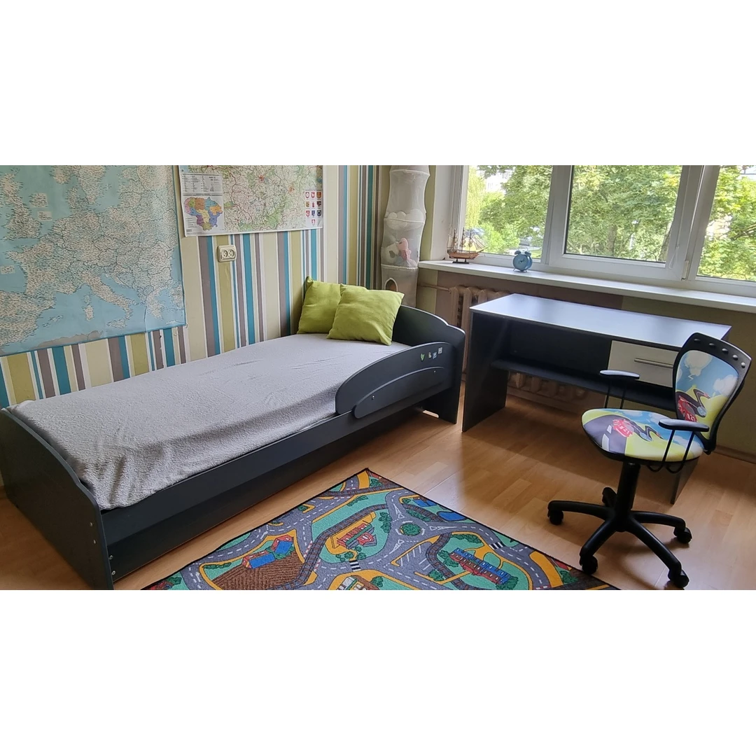 Naudota lova ir stalas – puiki kaina 150€