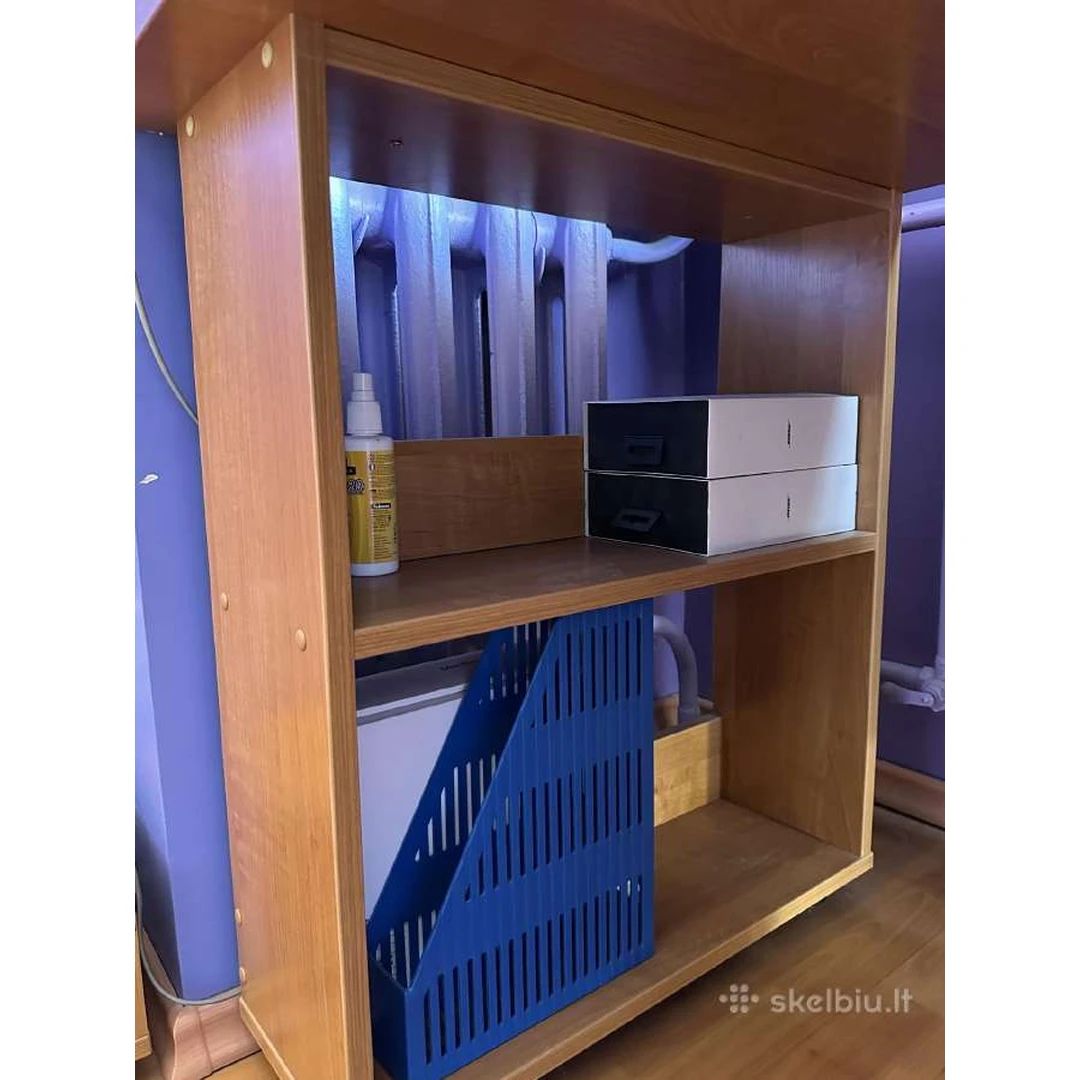 Medinis baldų komplektas su spintomis, stalu ir komoda