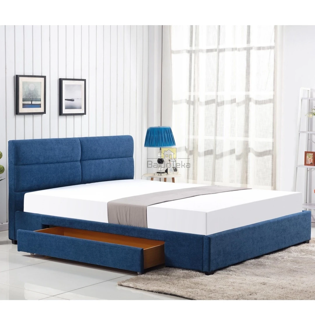 Ergonomiška lova su stalčiu ir gobelenu