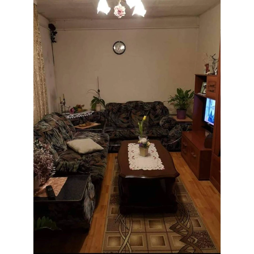 Ergonomiška lova su miegama funkcija ir papildomais baldais