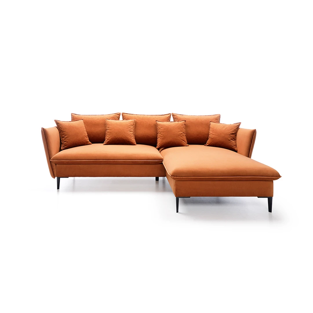 Modernus originalaus dizaino baldas su stilinga išvaizda