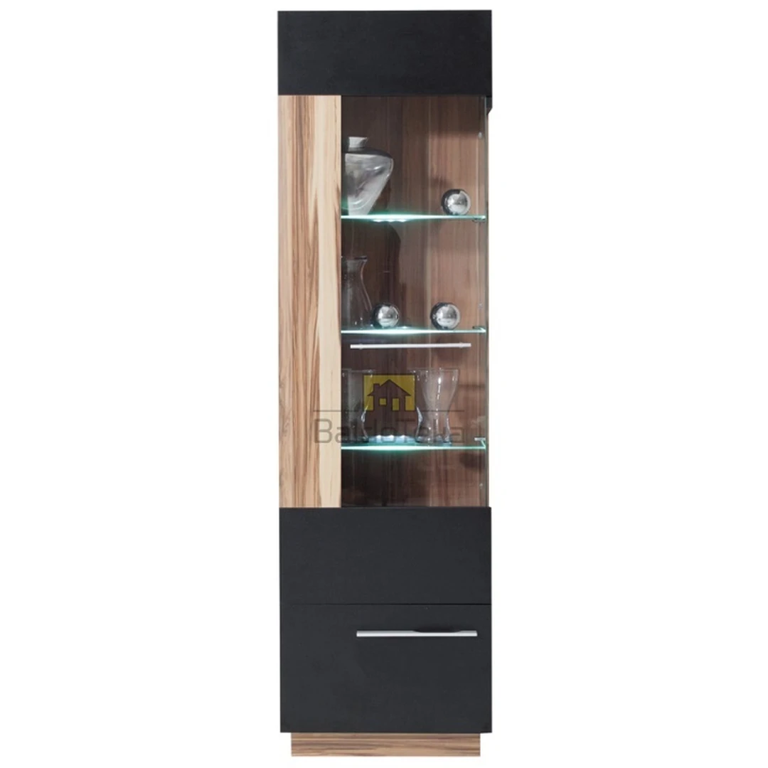 Šiuolaikiška spintelė su apšvietimu