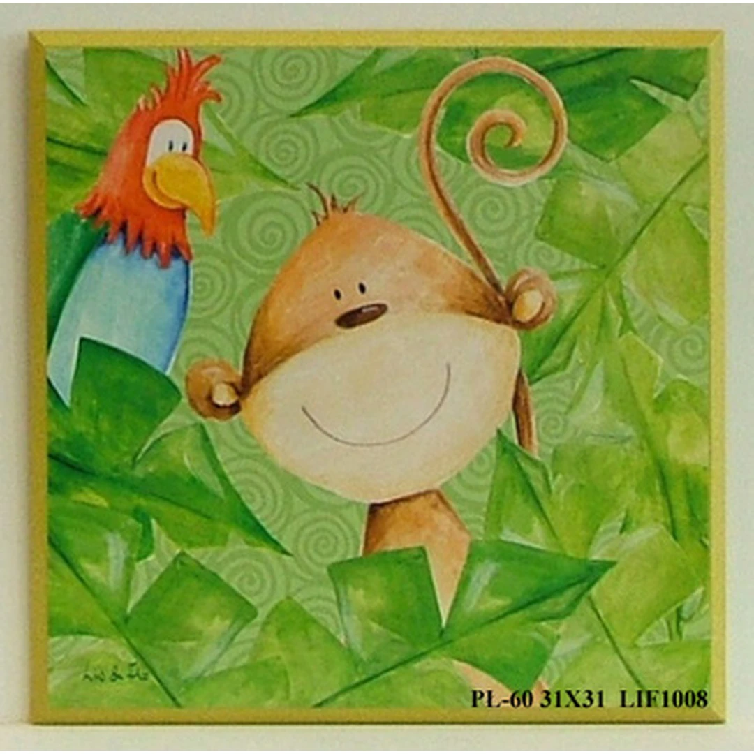 Kompaktiška 31×31 cm spintelė – idealus sprendimas mažiems kambariams