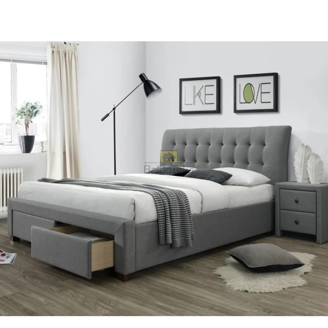 Ergonomiška lova su stalčiais ir grotelėmis