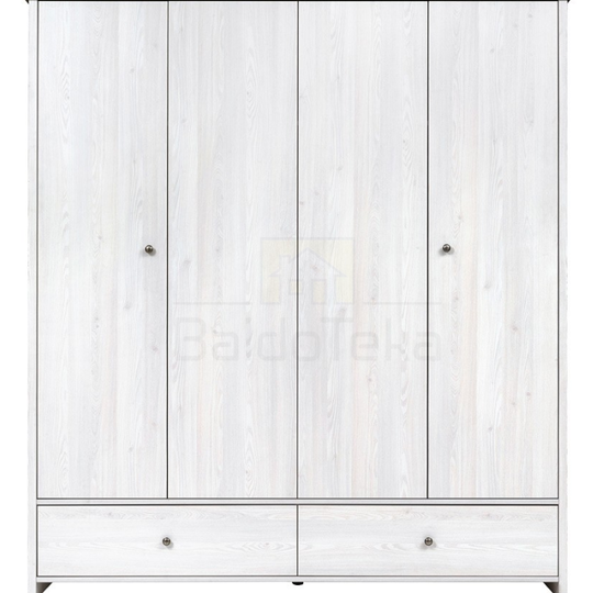 Erdvus spintas šviesaus maumedžio ir pušies atspalviu