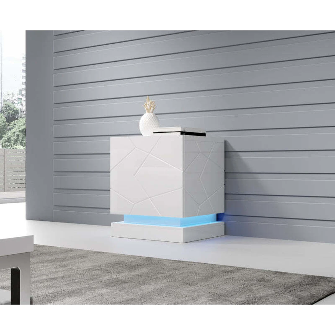 Moderni blizgi MDF komoda su frezuotais fasadais