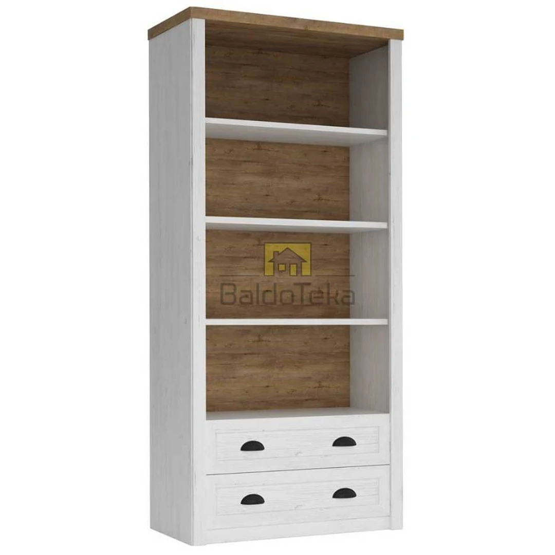 Elegantiškas spintas su metalinėmis rankenėlėmis