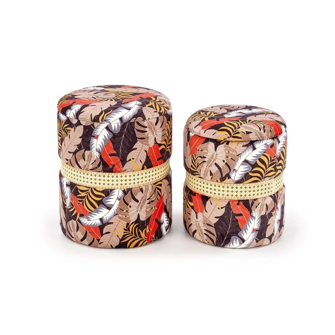 Stylūs dviejų komplektų kėdės su laikymo funkcija