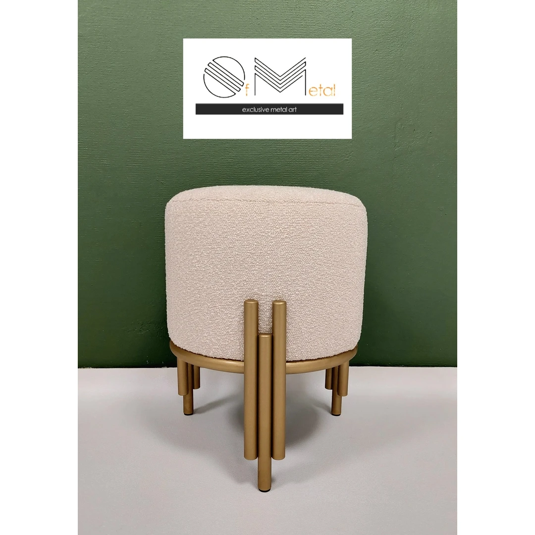 Minkštas auksinis kėdžių pagalvėlis – 45 cm aukščio