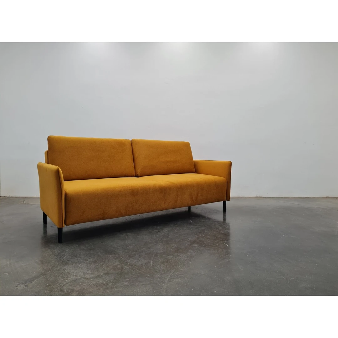 Stylinga sofa su miegamu mechanizmu ir patalynės dėže