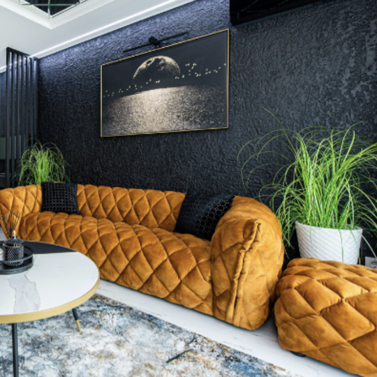 Ergonominė sofos su pufu komplektas – puiki būklė ir patogumas