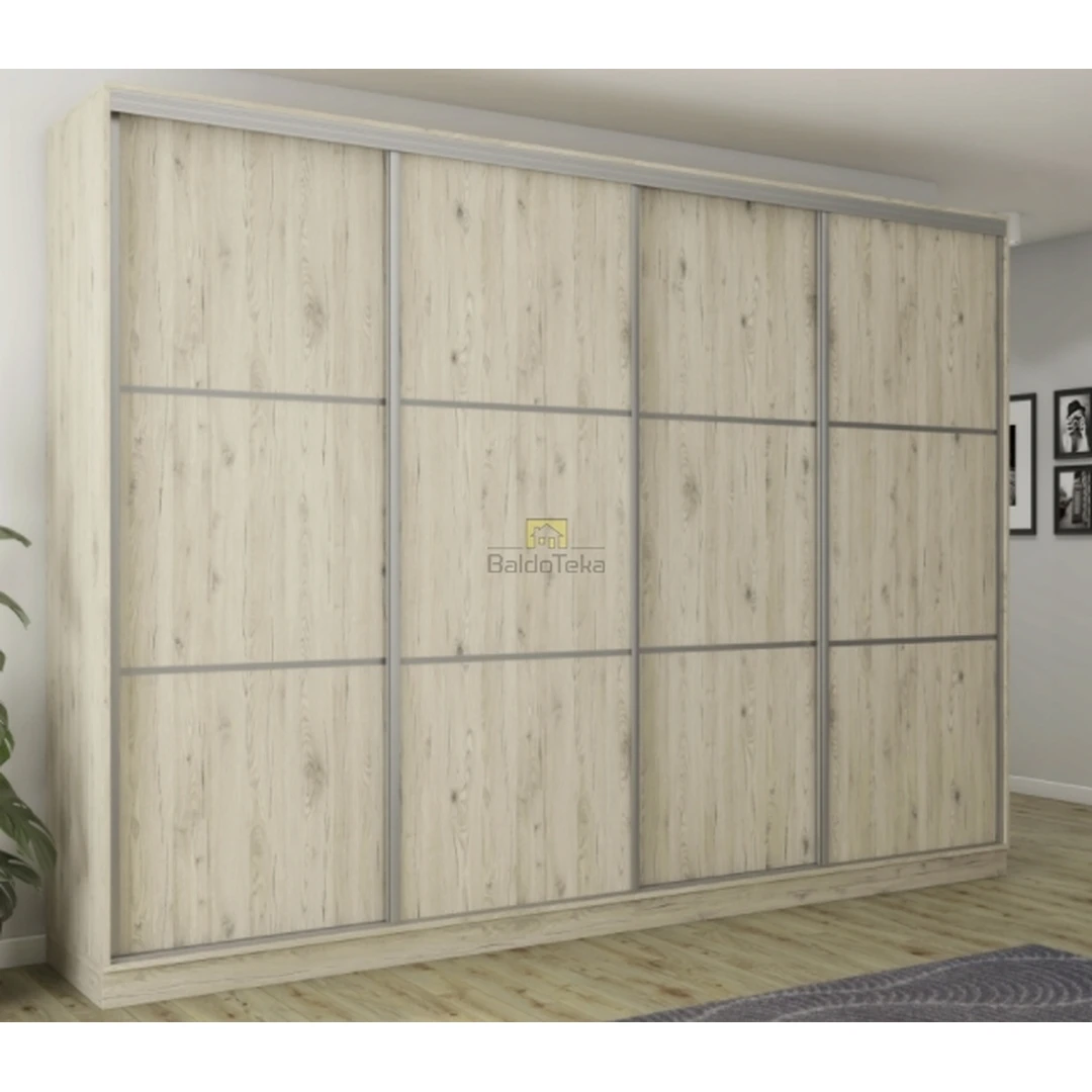 Ergonomiškas ąžuolo spalvos spintas su sidabro apvadais