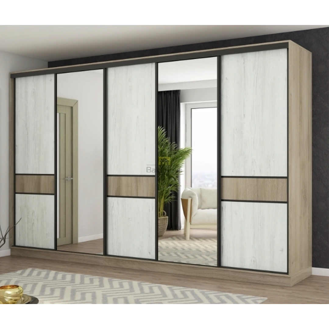 Erdvus ąžuolo spalvos spintos su juodais rėmeliais