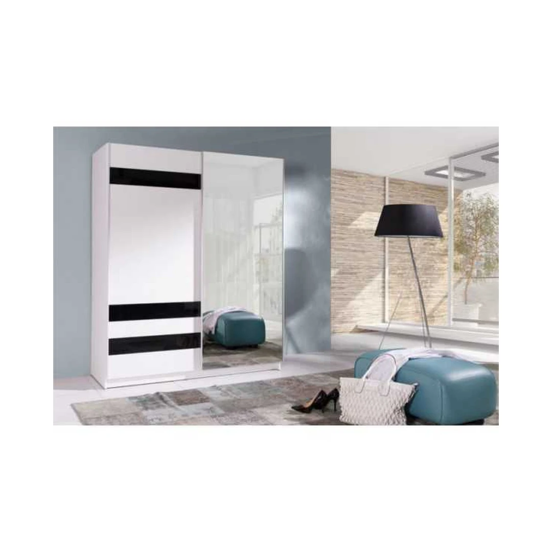 Erdvi ir moderni spinta 150x206x62 cm