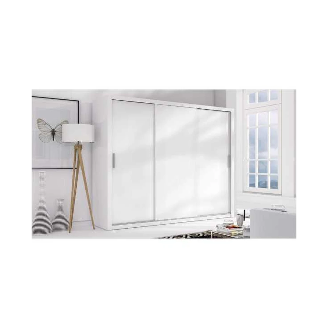 Erdvus spintas su stumdomomis durimis ir LED apšvietimu