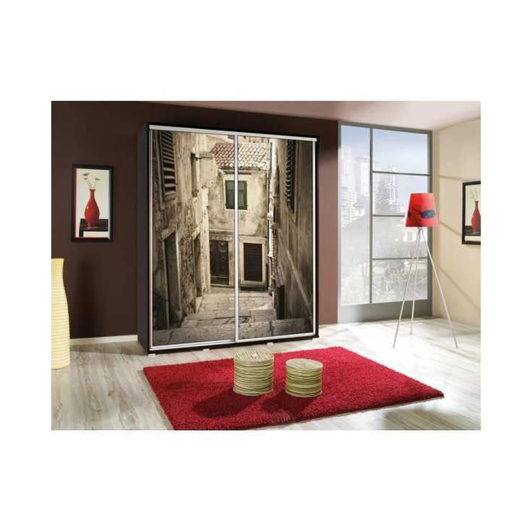 Ergonominė spinta su dideliu talpinimo potencialu