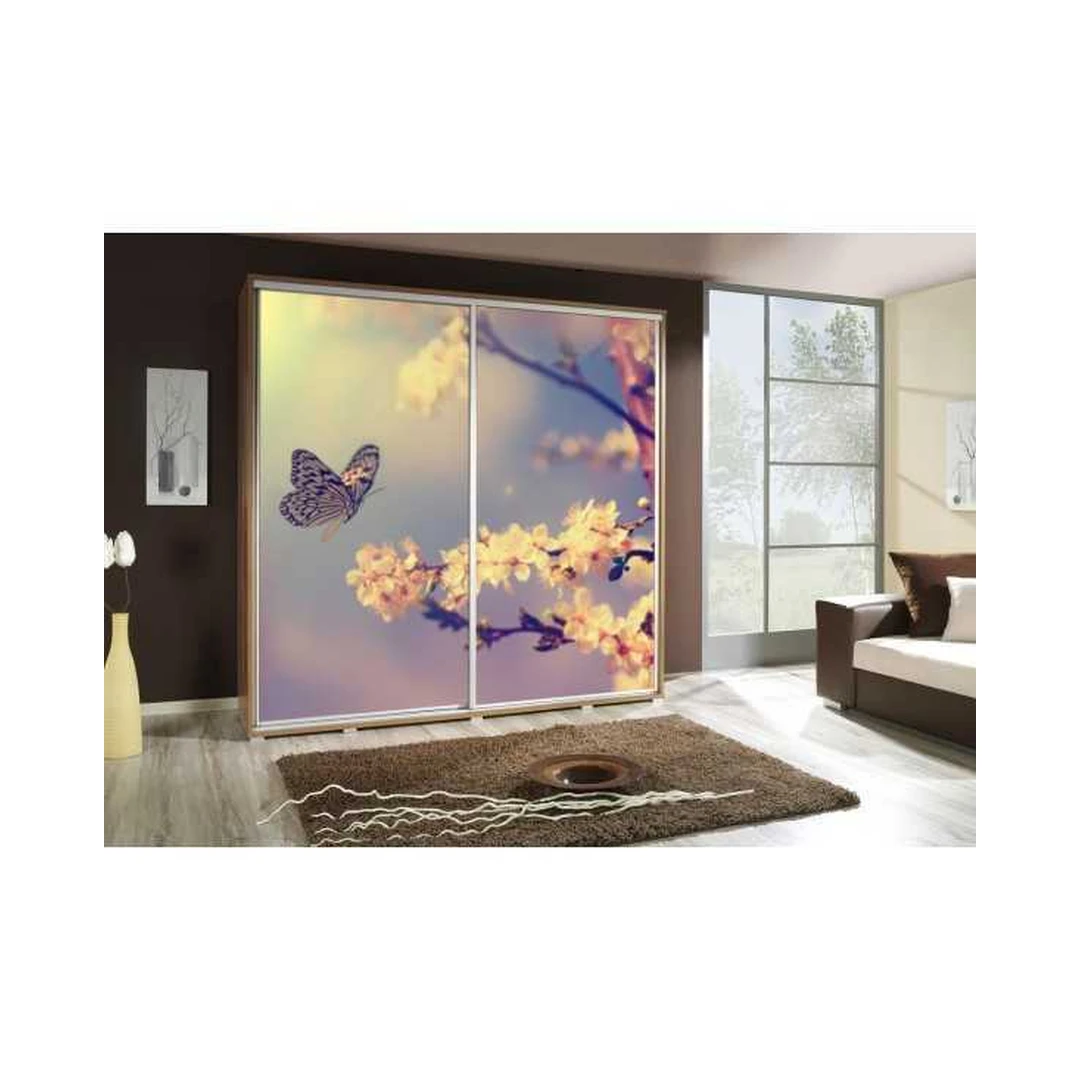 Erdvus spintos modelis 205x215 cm – idealus didelėms patalpoms