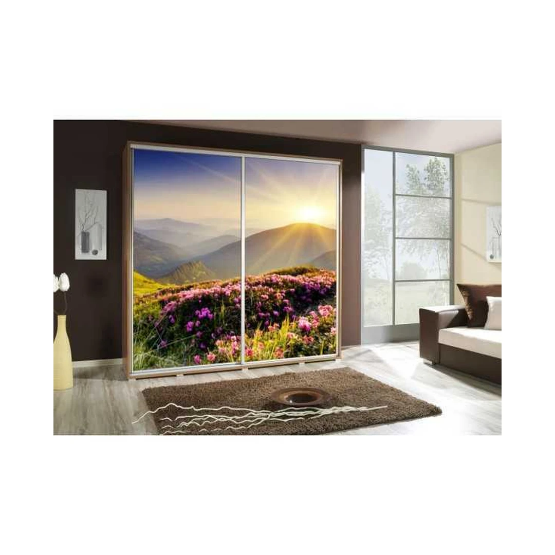 Erdvus spintos modelis 205x215 cm – idealus didelėms patalpoms