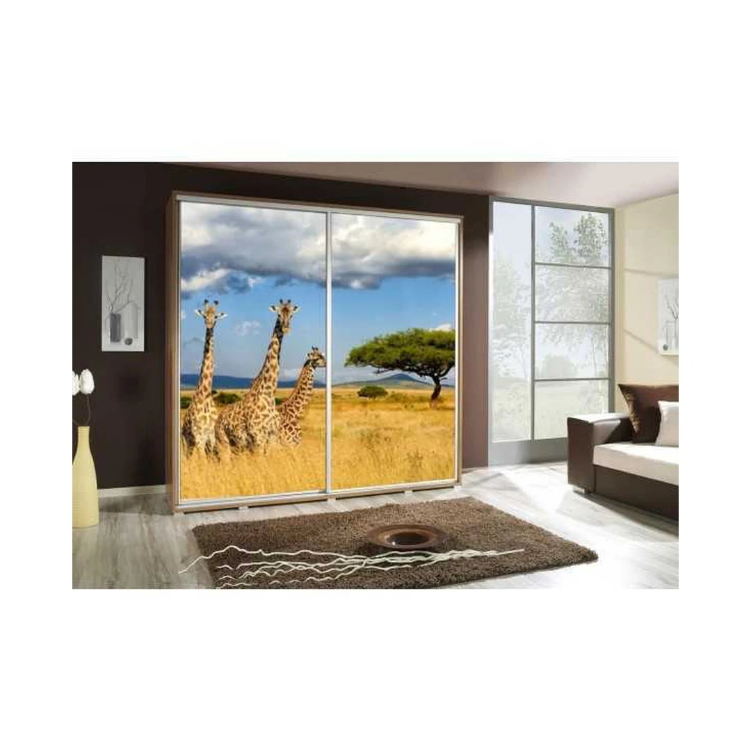 Erdvus spintos modelis 205x215 cm – idealus didelėms patalpoms