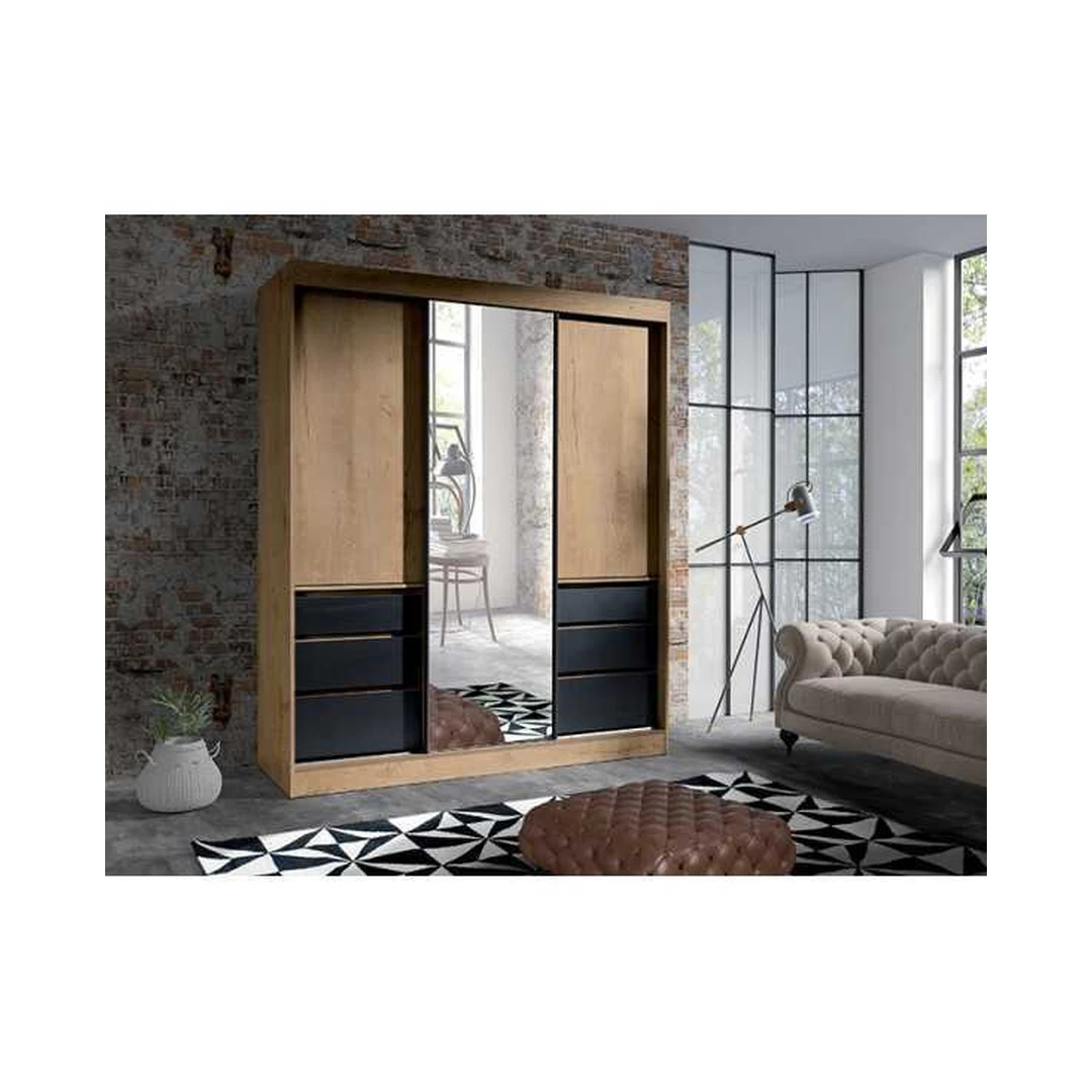 Erdvus spintas su LED apšvietimu