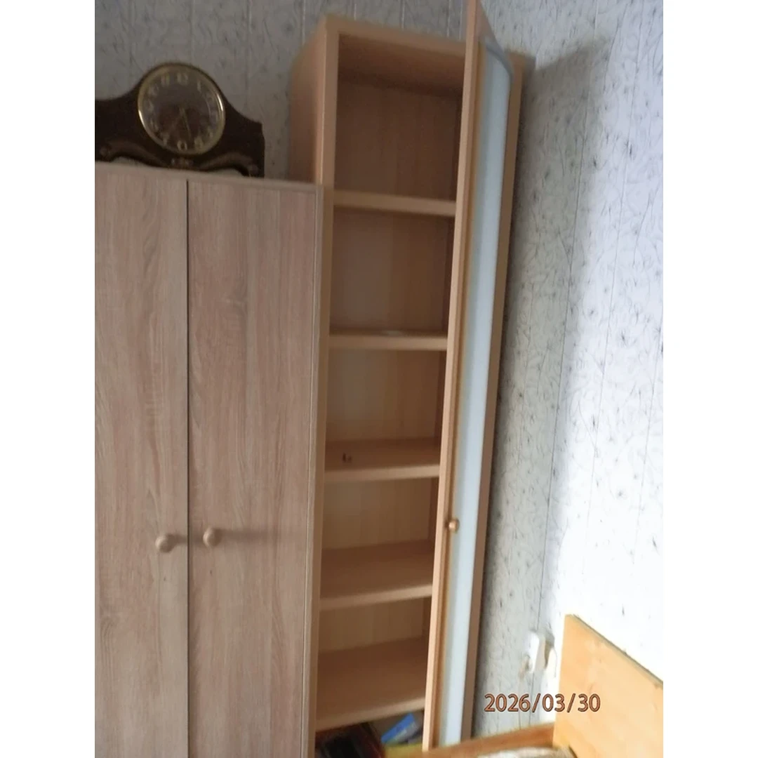 Parduodu aukštą spintą 220 cm