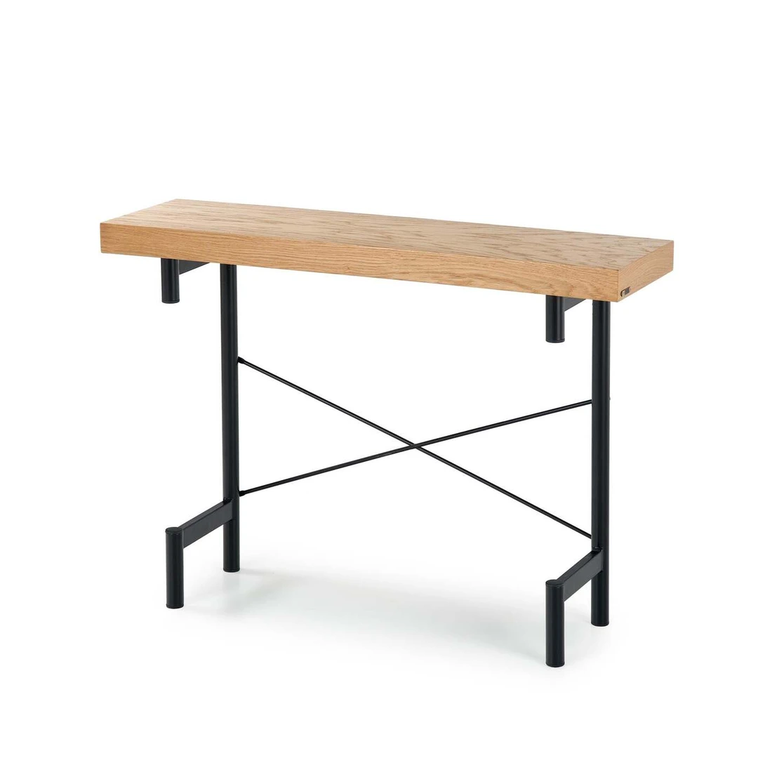 Įspūdingas stalas su natūraliu ąžuolu ir juodomis kojomis