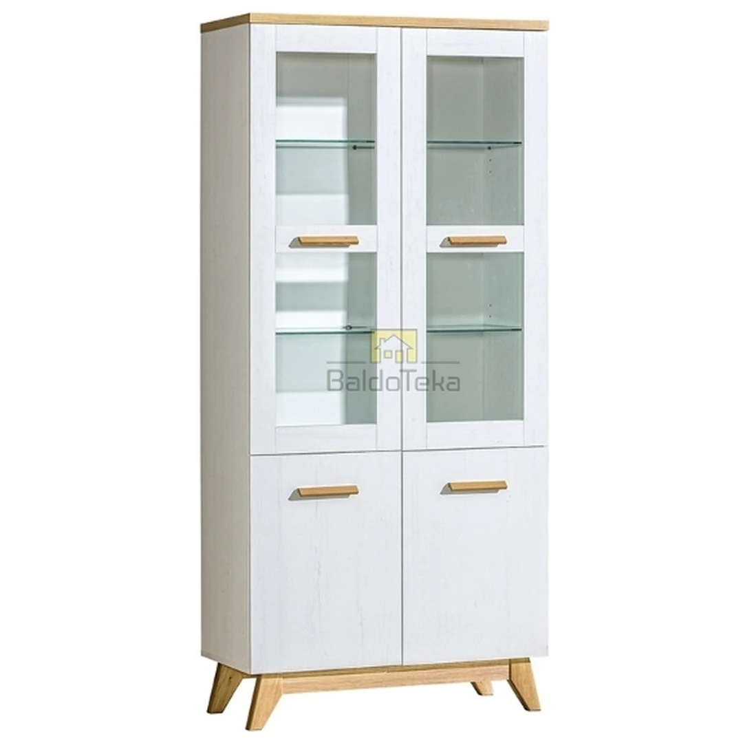 Moderni spintelė su natūraliomis ąžuolo detalėmis