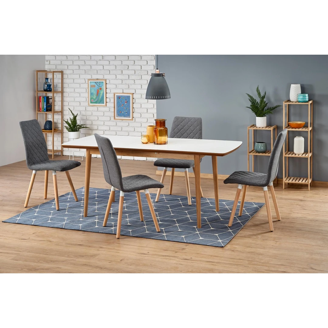 Medinis valgomasis stalas – patogumas ir stilius kiekvienai šeimai