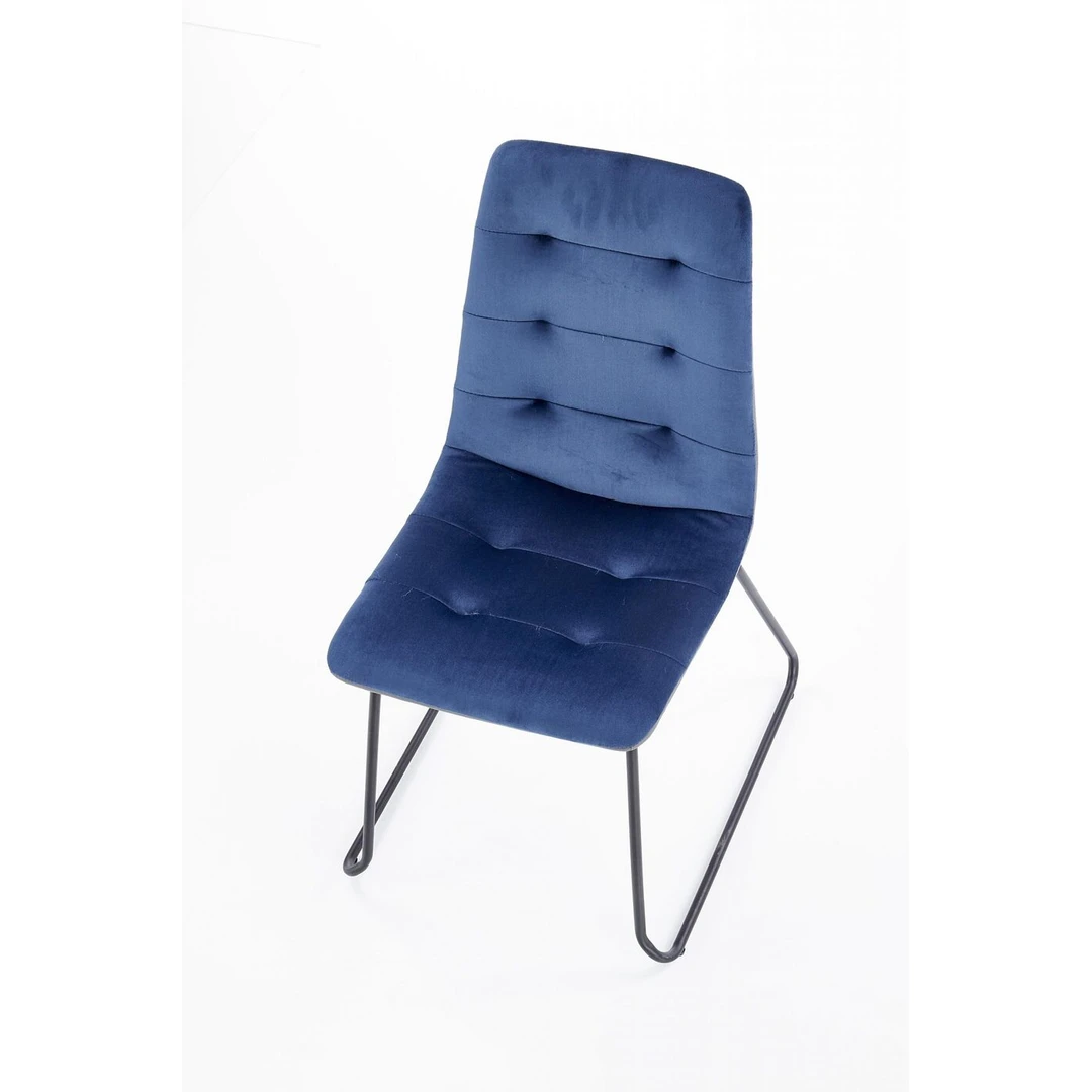 Elegantiška sofos komplektacija su minkštais pagalvėmis